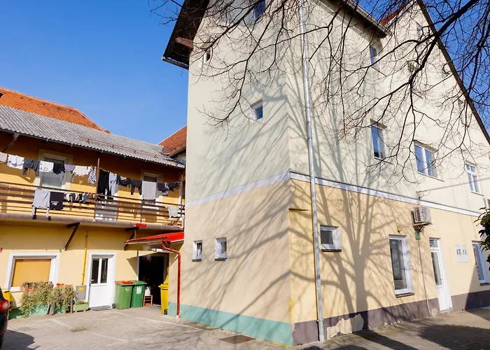 Apartma Pri Kosu Apartamento