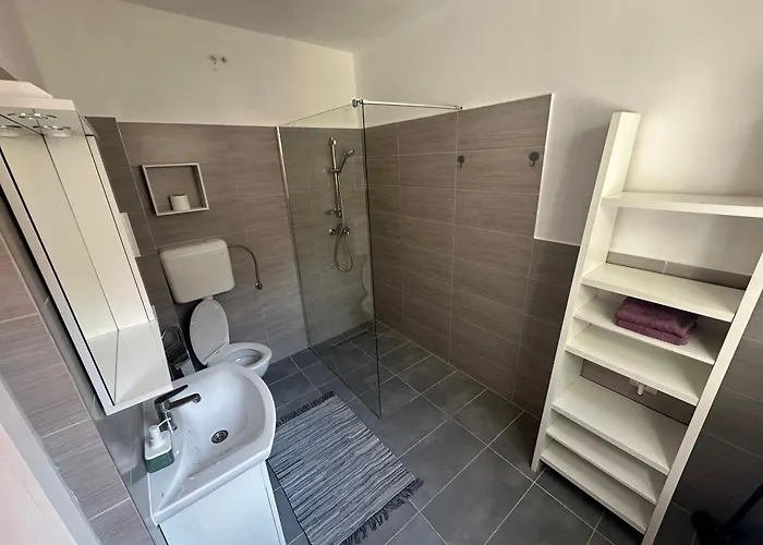 Apartma Pri Kosu Apartamento